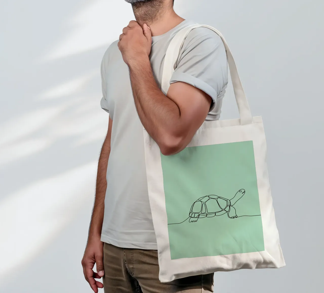 Minimalist Line Drawing of a Turtle | Modern Abstract Art tote bag by Viv Line Art