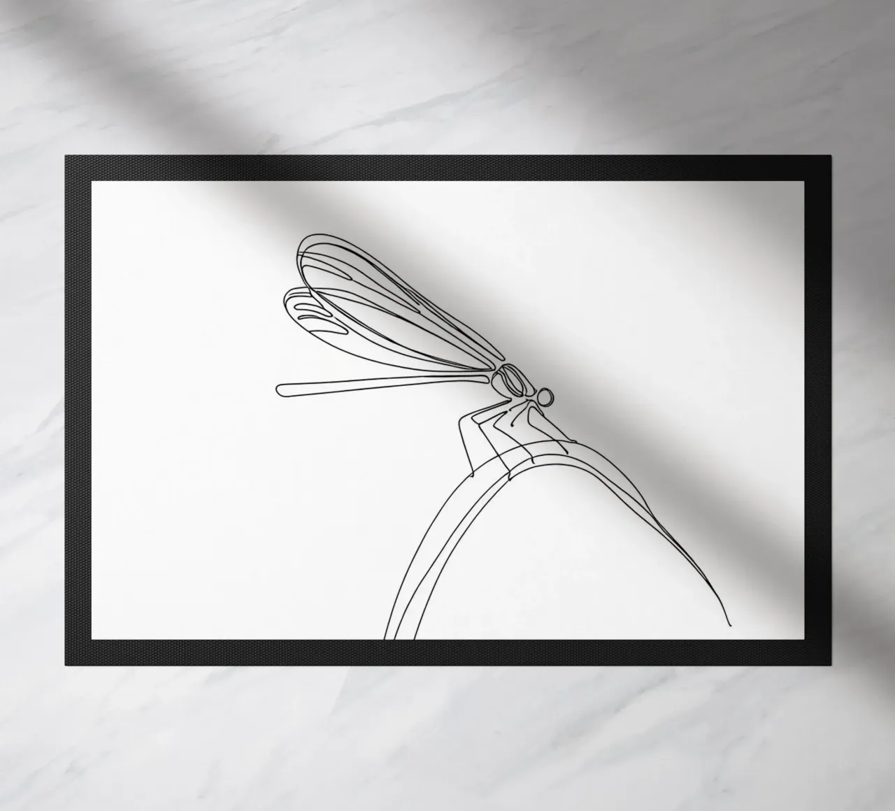 Dessin au trait minimaliste d'une libellule | Modern Abstract Art paillasson de Viv Line Art