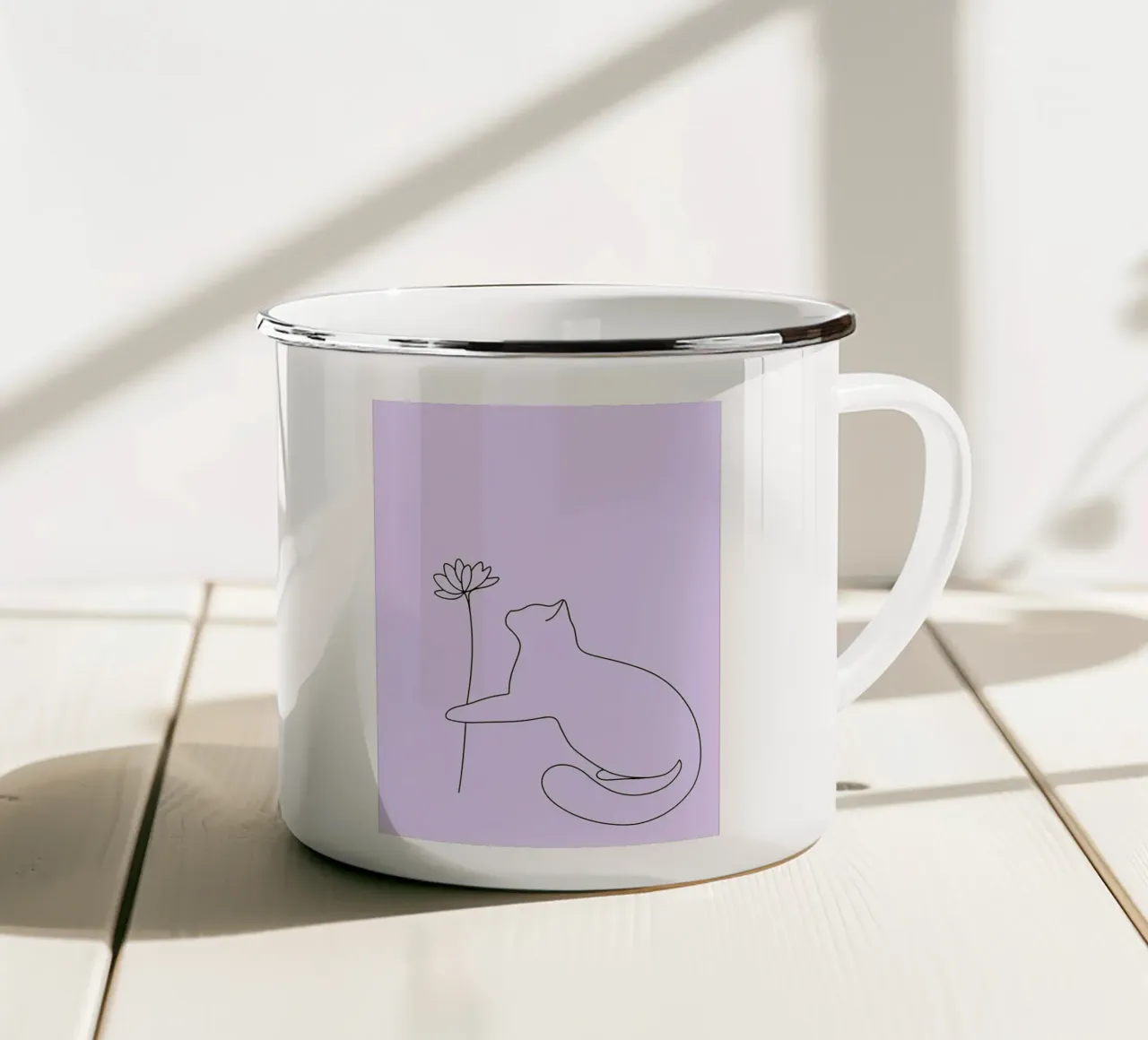 Disegno lineare minimalista di un gatto con un fiore | Abstra moderno tazza in smalto da Viv Line Art