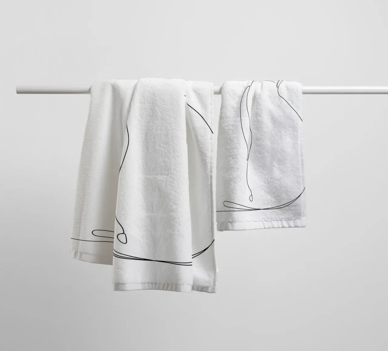 Minimalist Line Drawing of a Modern Cat | Modern Abstract towel by Viv Line Art