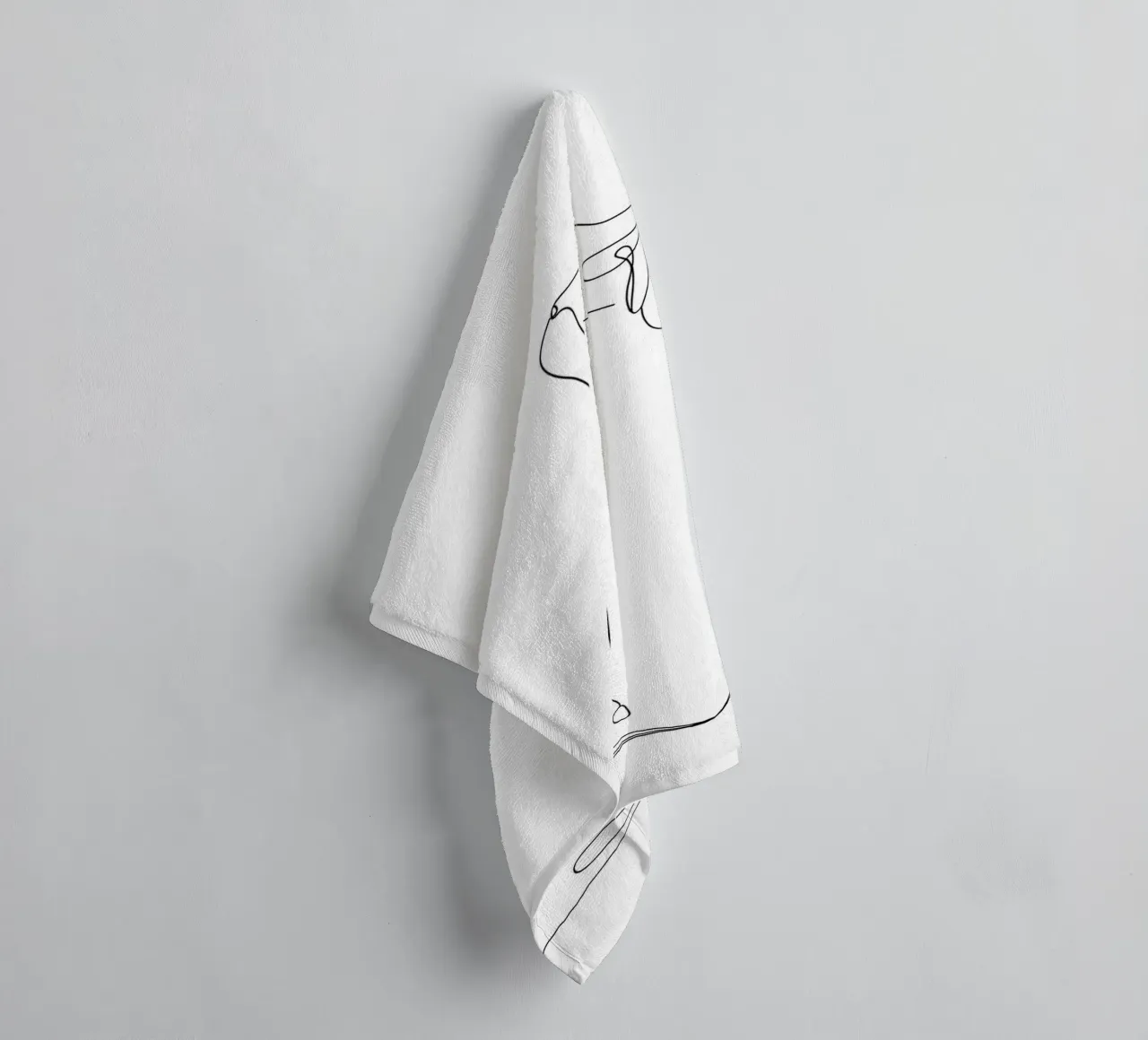 Minimalist Line Drawing of a Modern Cat | Modern Abstract towel by Viv Line Art