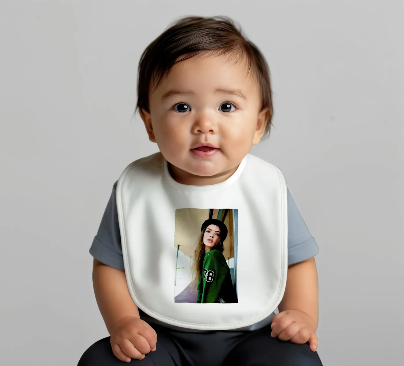 Teeth separated bavaglino da Aysha Banos