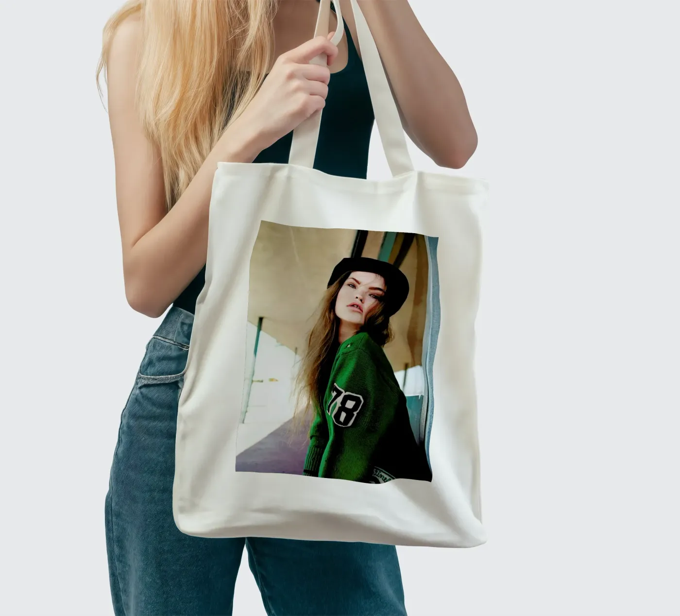 Teeth separated tote bag by Aysha Banos