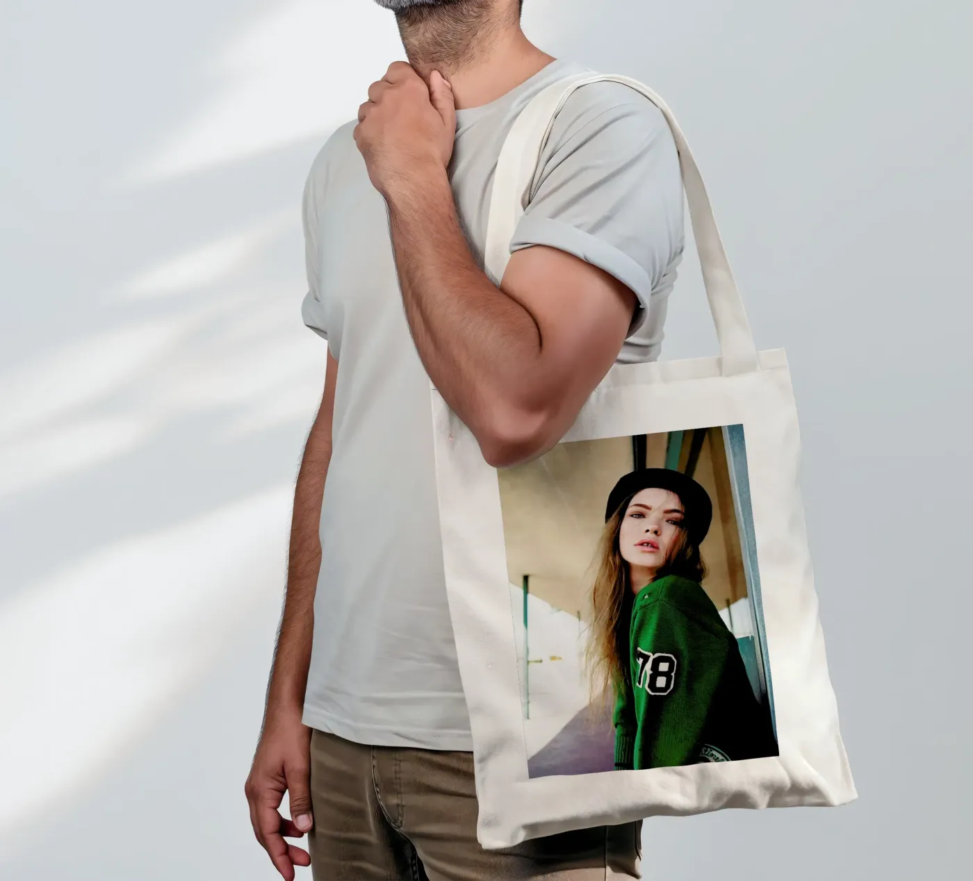 Teeth separated tote bag by Aysha Banos