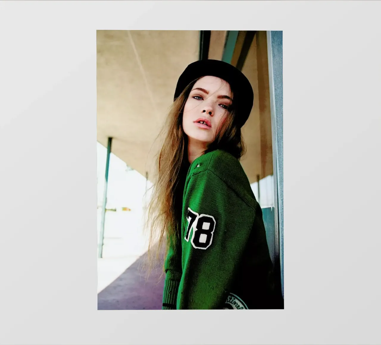 Teeth separated pellicola backlit da Aysha Banos