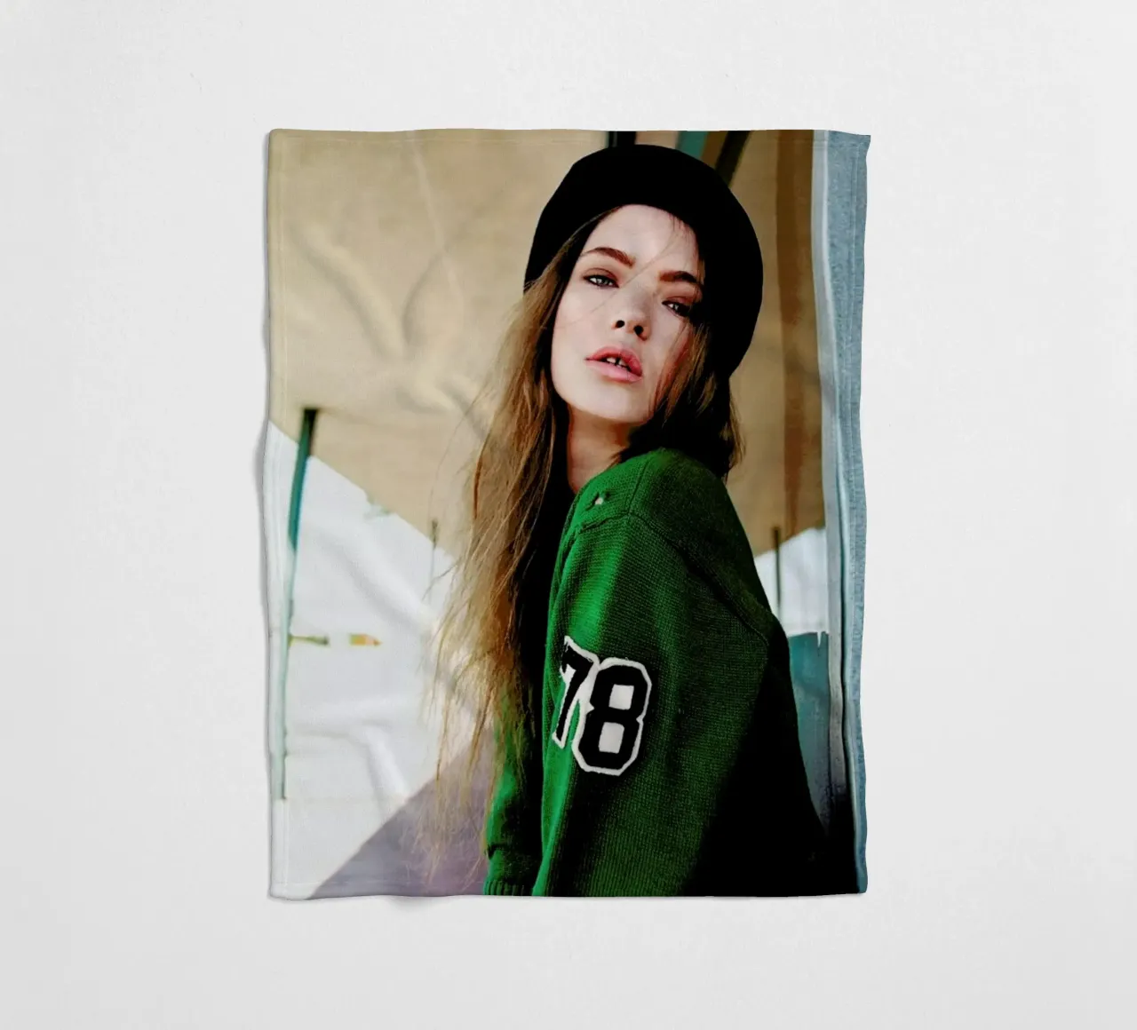 Teeth separated Fleecedecke von Aysha Banos