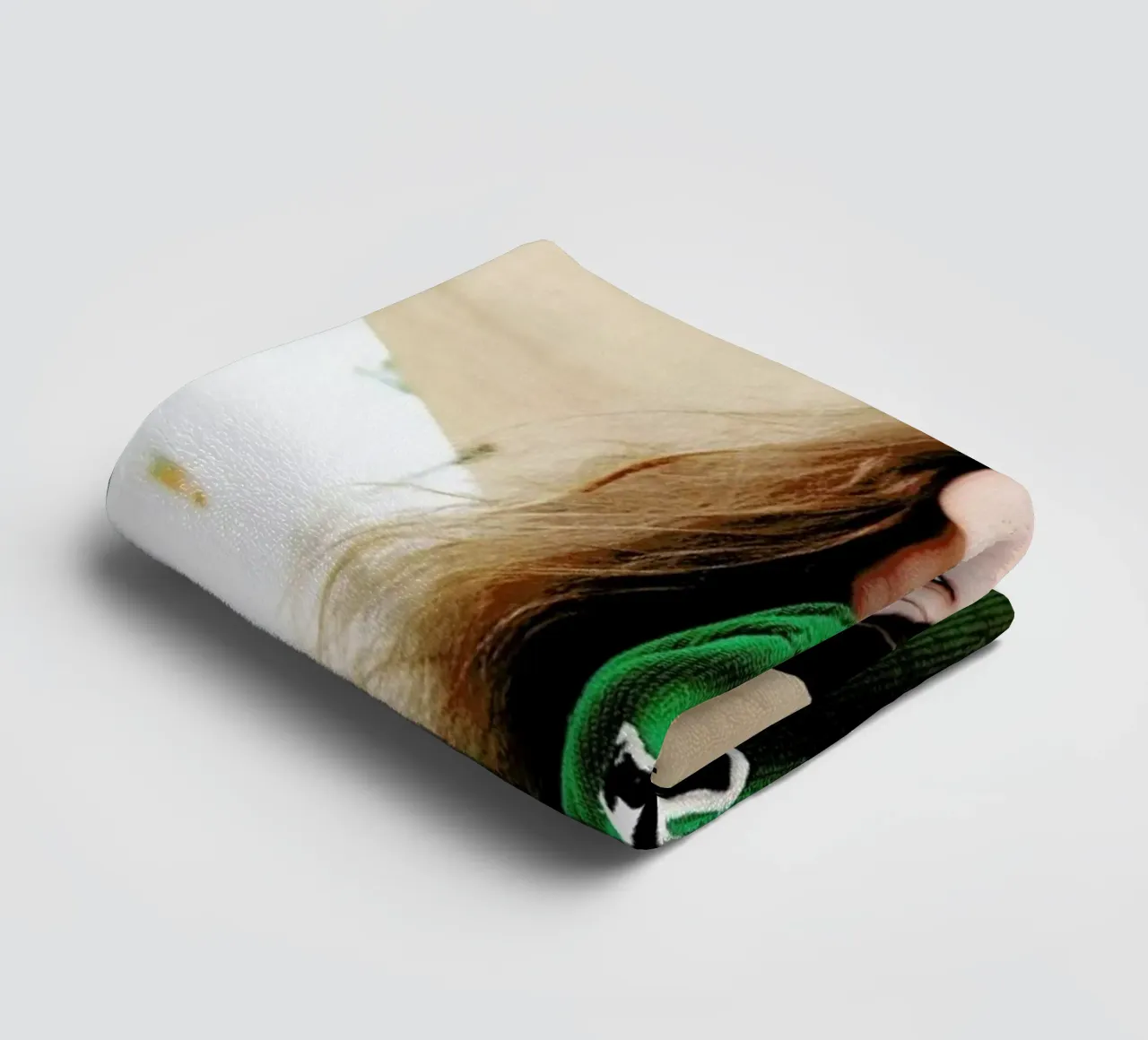 Teeth separated towel by Aysha Banos