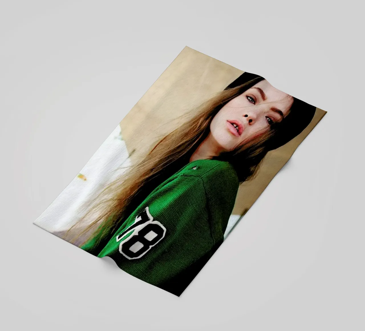 Teeth separated telo mare da Aysha Banos