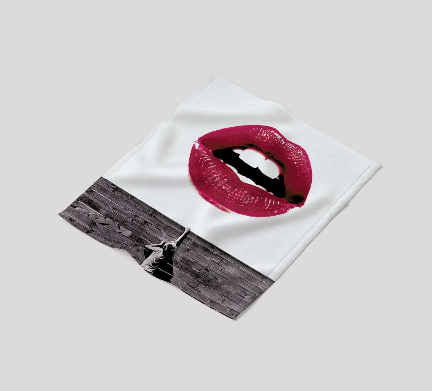 Curious Lips Fleecedecke von Paste in Place