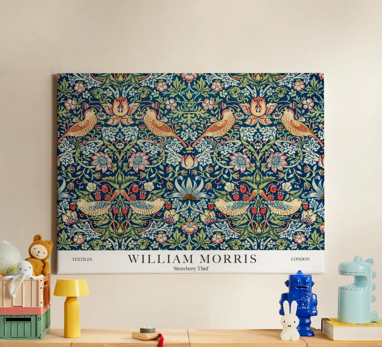 William Morris, Ladro di fragole tela con Cornice a cassetta da Peaches Art Prints