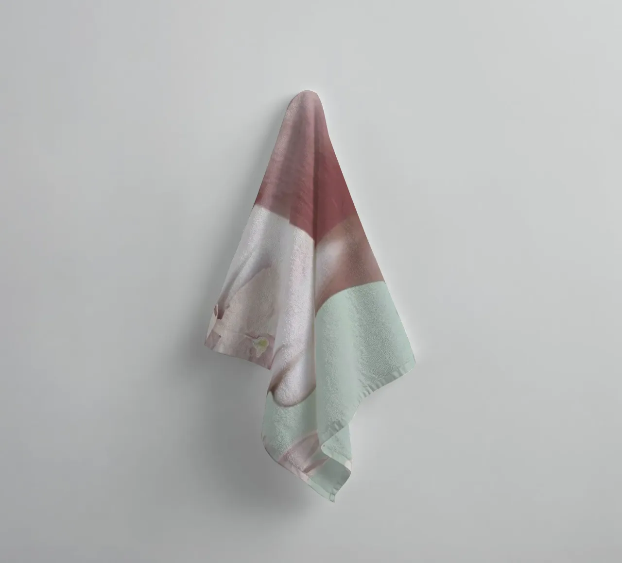 Utopia towel by Nettsch