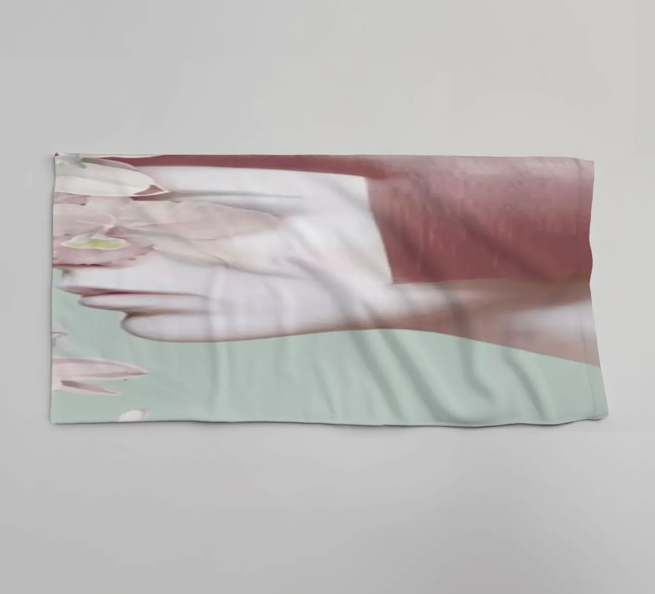 Utopia towel by Nettsch