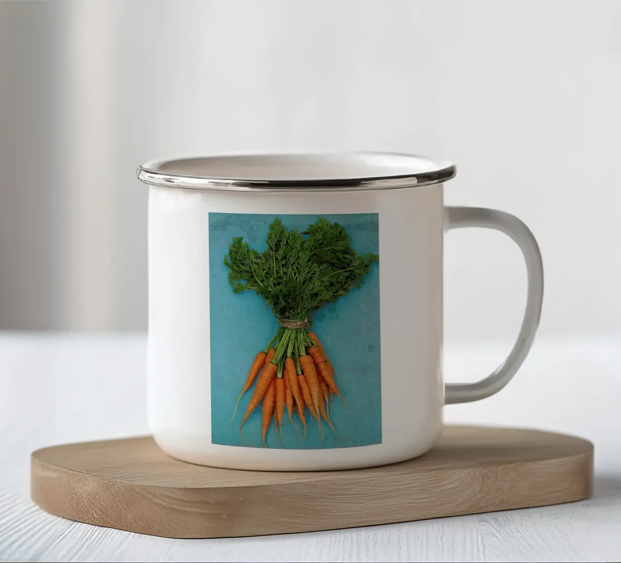 Carrots tazza in smalto da Keri Bevan