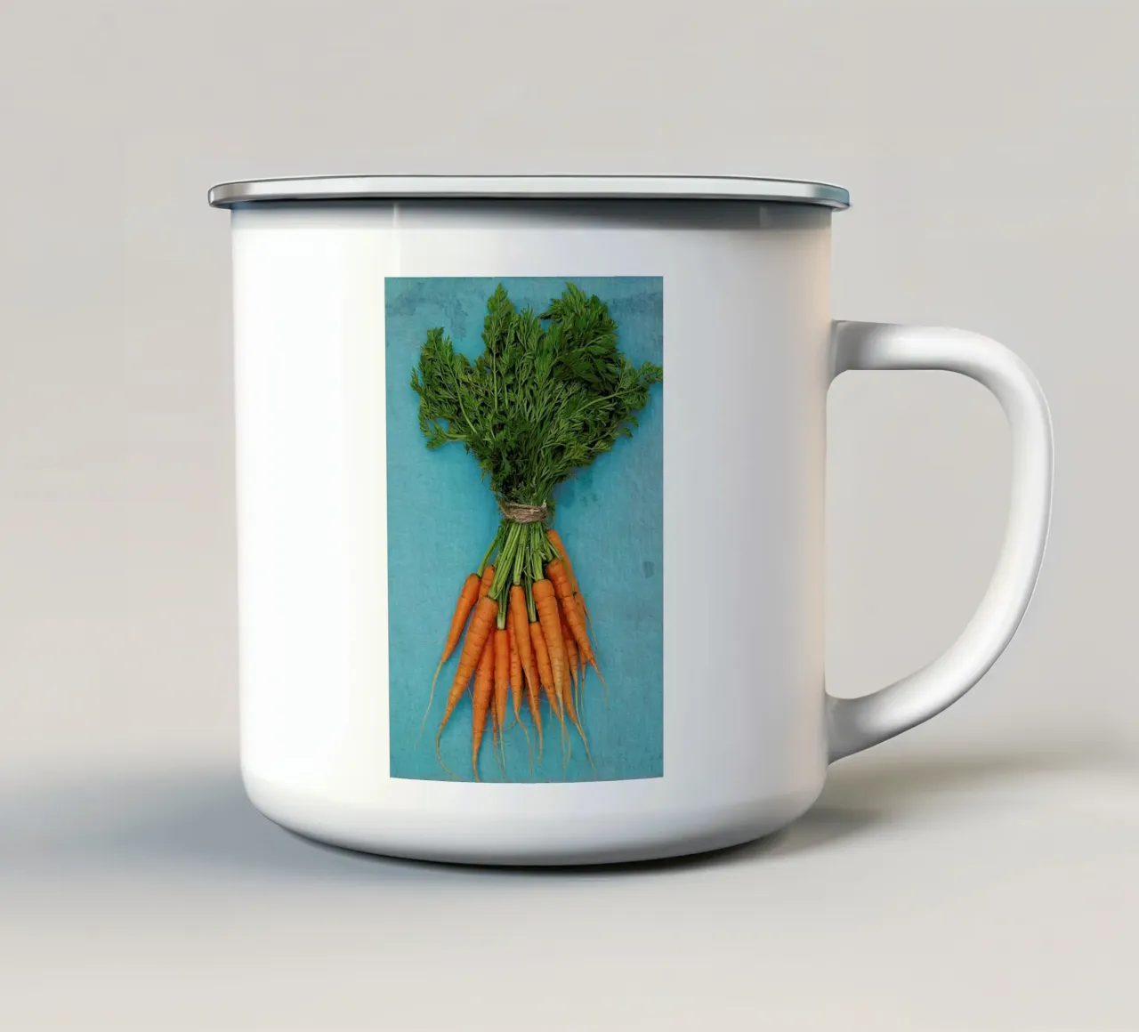 Carrots tazza in smalto da Keri Bevan