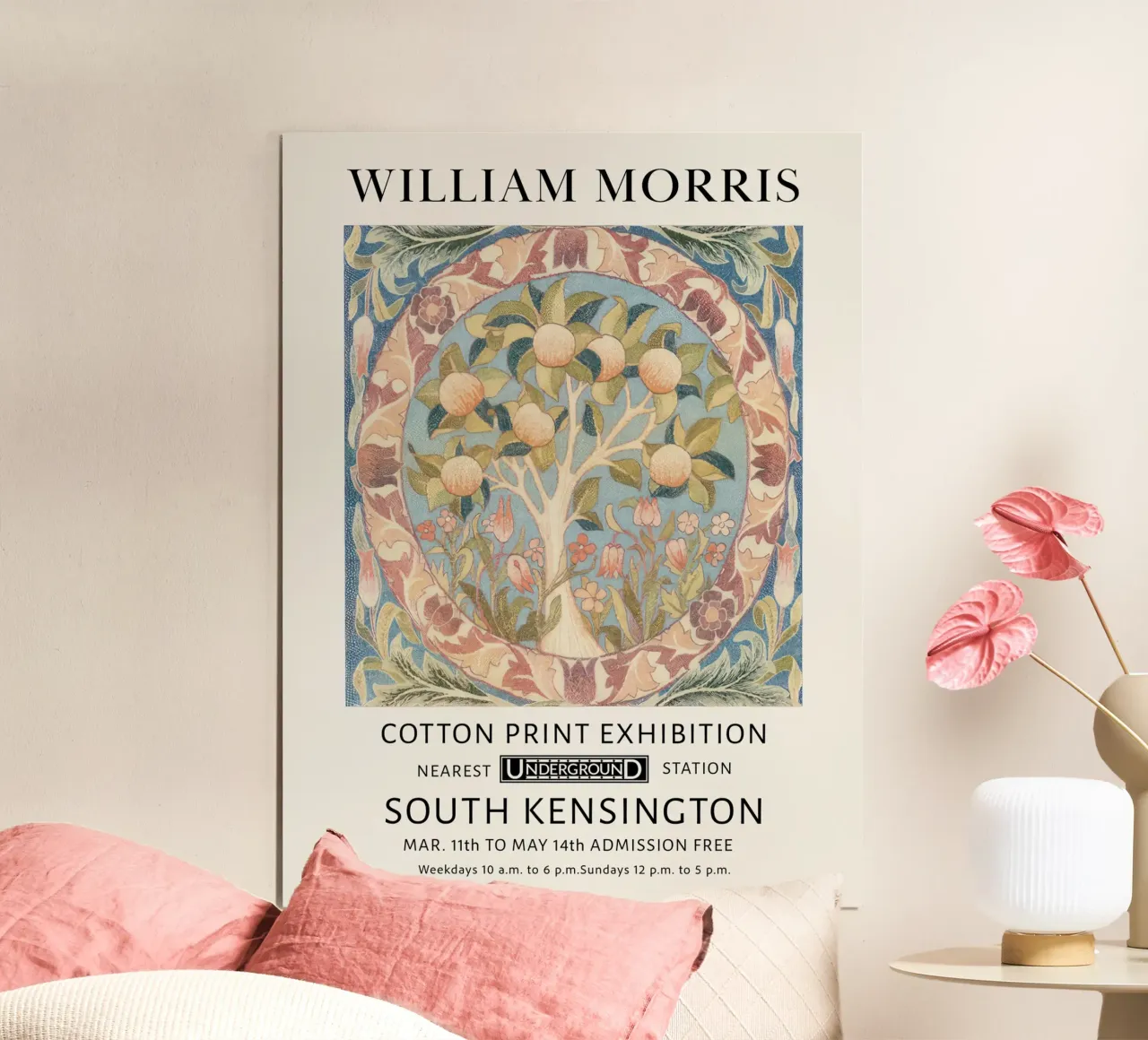 William Morris, Albero della vita con pesche e arance poster con telaio in plastica da Peaches Art Prints