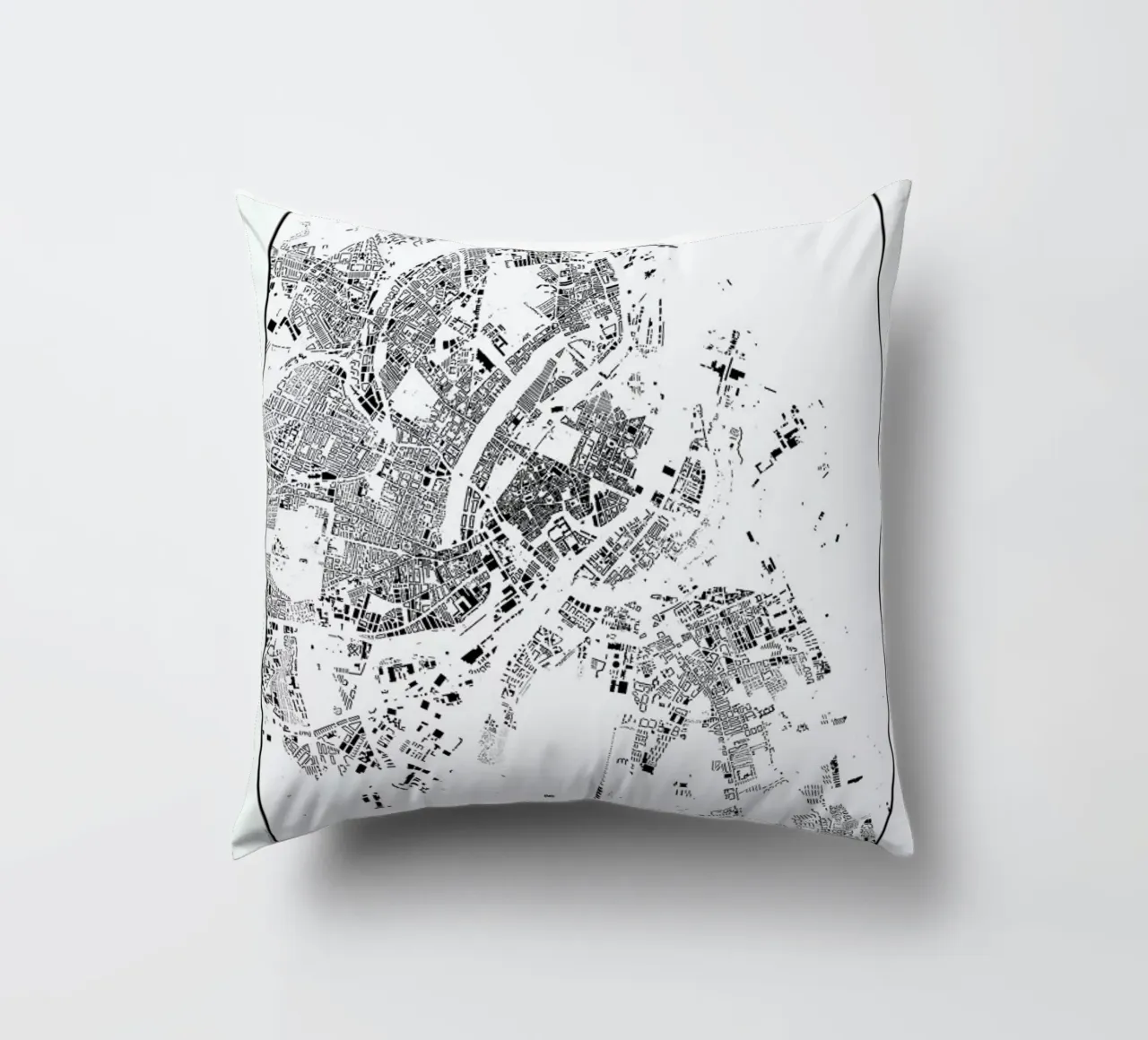 Copenhagen Map Schwarzplan cuscino da Hubert Roguski