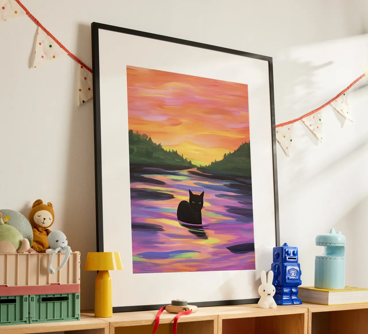 Gatto nero nel lago colorato poster con telaio in legno da Peaches Art Prints