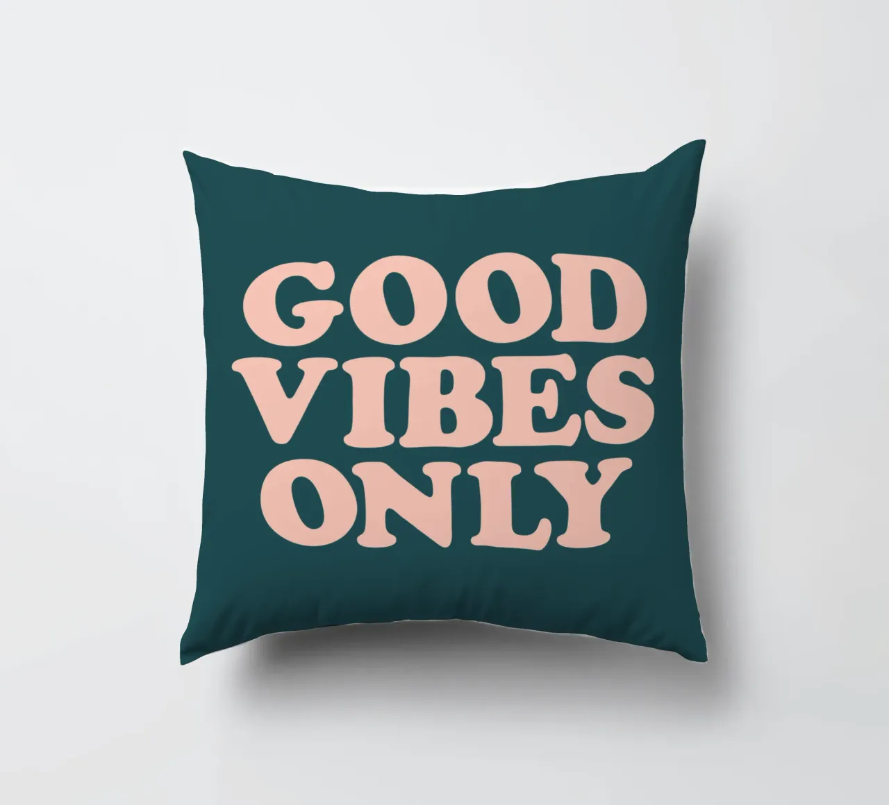 Good Vibes Only Retro Typografie Design Kissen von THE MOTIVATED TYPE