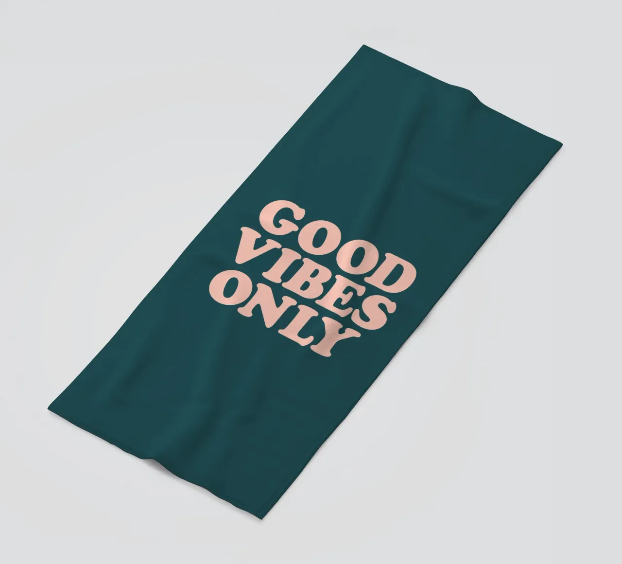 Good Vibes Only Retro Typography Design telo mare da THE MOTIVATED TYPE