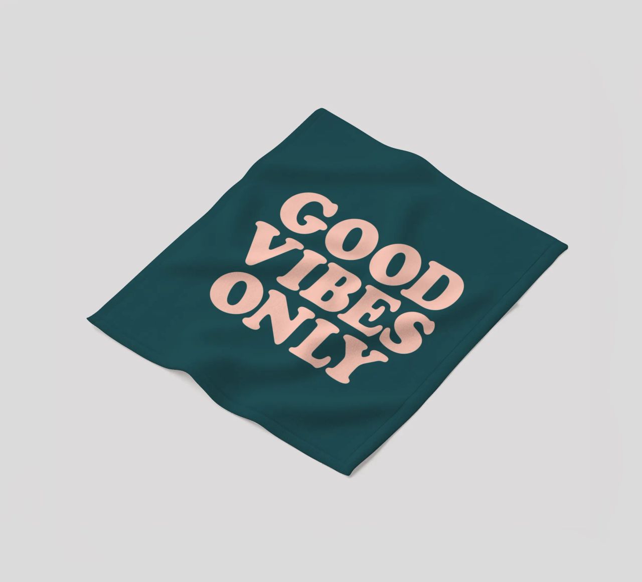 Good Vibes Only Retro Typography Design coperta in pile da THE MOTIVATED TYPE