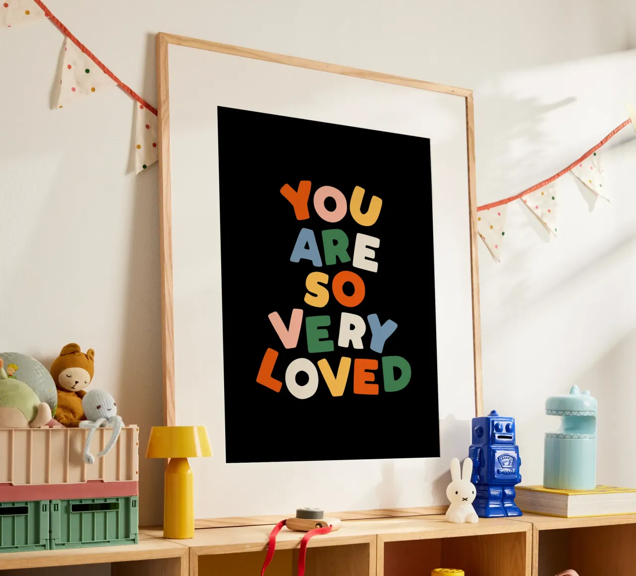 You Are So Very Loved en rouge, vert, bleu, jaune et pêche hahnemühle de THE MOTIVATED TYPE