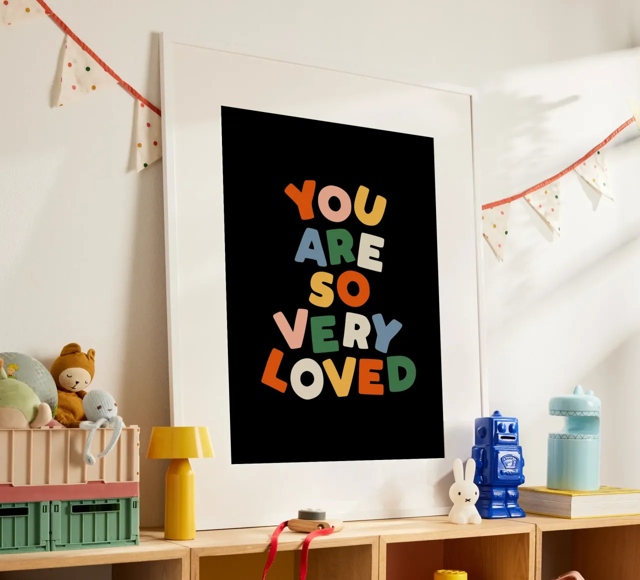 You Are So Very Loved en rouge, vert, bleu, jaune et pêche hahnemühle de THE MOTIVATED TYPE