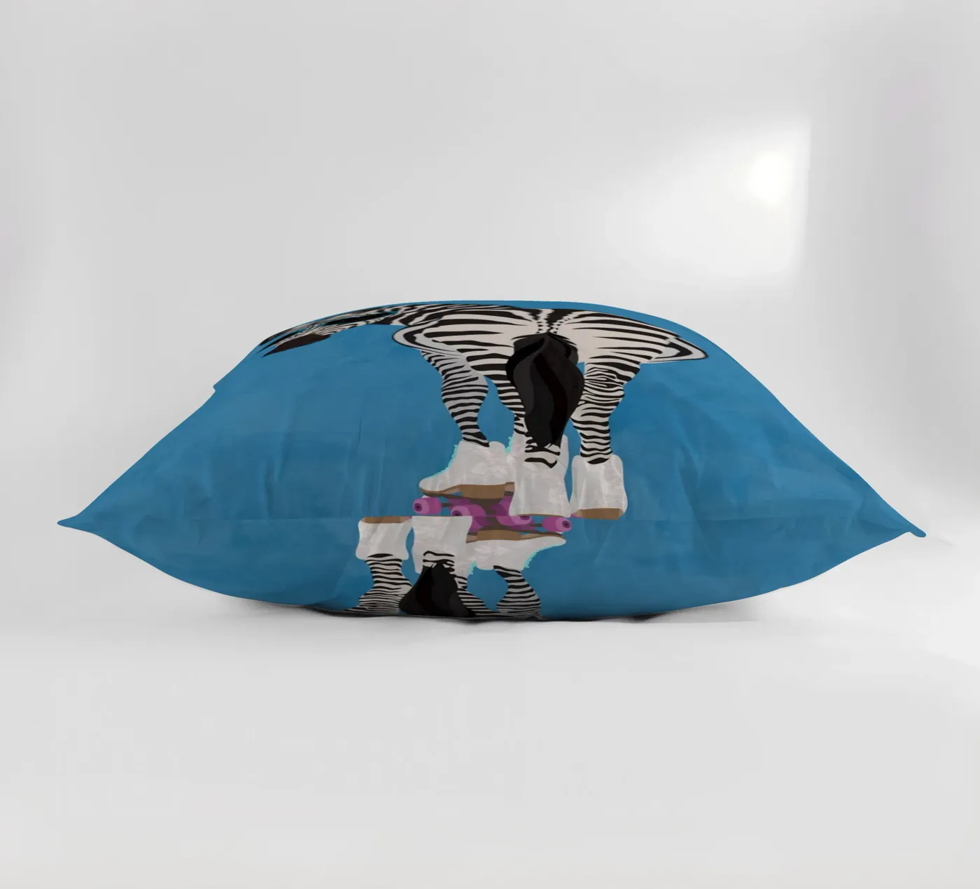 Zebra Rollerskating coussin de SarahManovski