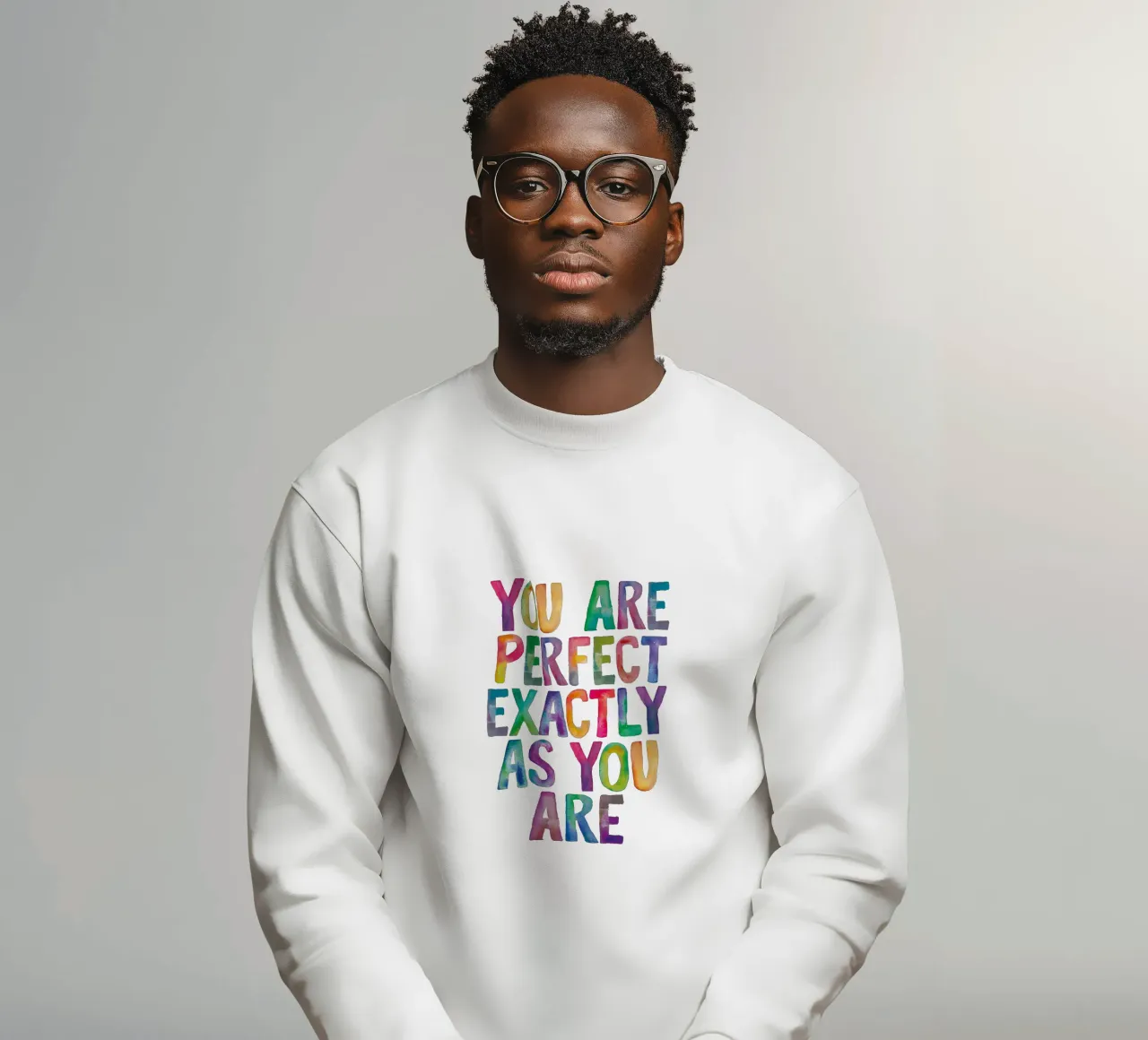 Sei perfetto esattamente come sei Tipografia arcobaleno felpa da THE MOTIVATED TYPE