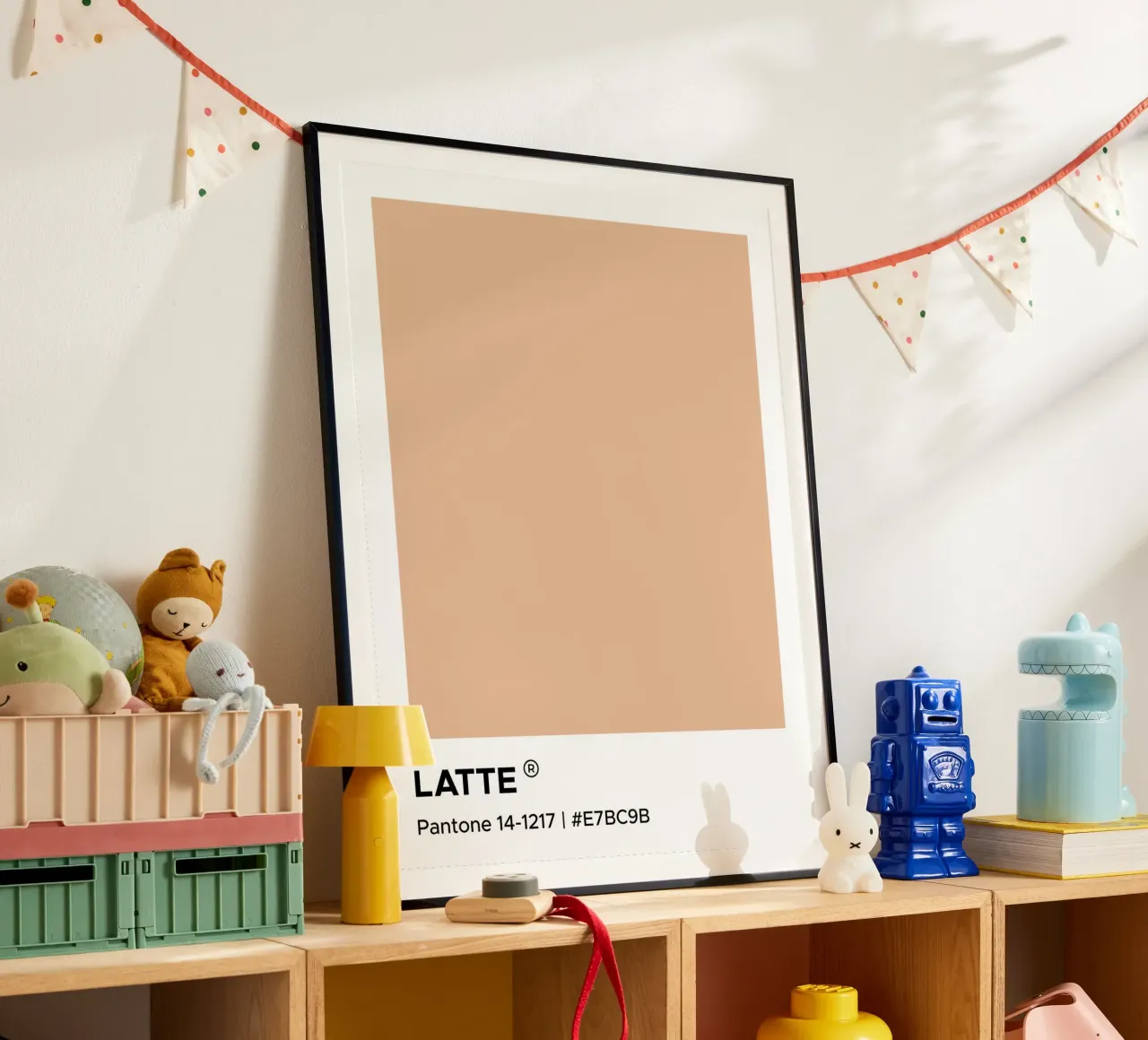 Latte Pantone poster da Paigaam Studio