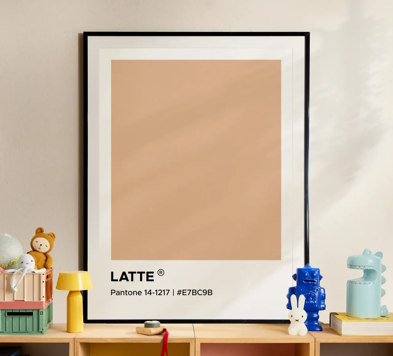 Latte Pantone poster da Paigaam Studio