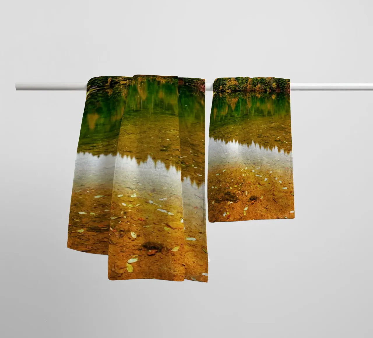 Reflection of the forest in the "small lake" Oberwiesenthal towel by Marcus Beckert | Fotografie