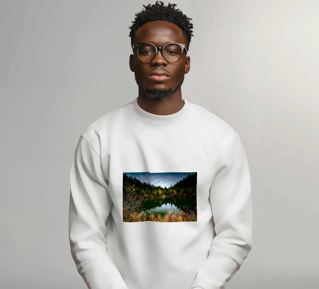 Reflection of the trees in the "Kleiner See" lake in Oberwiesenthal sweatshirt by Marcus Beckert | Fotografie