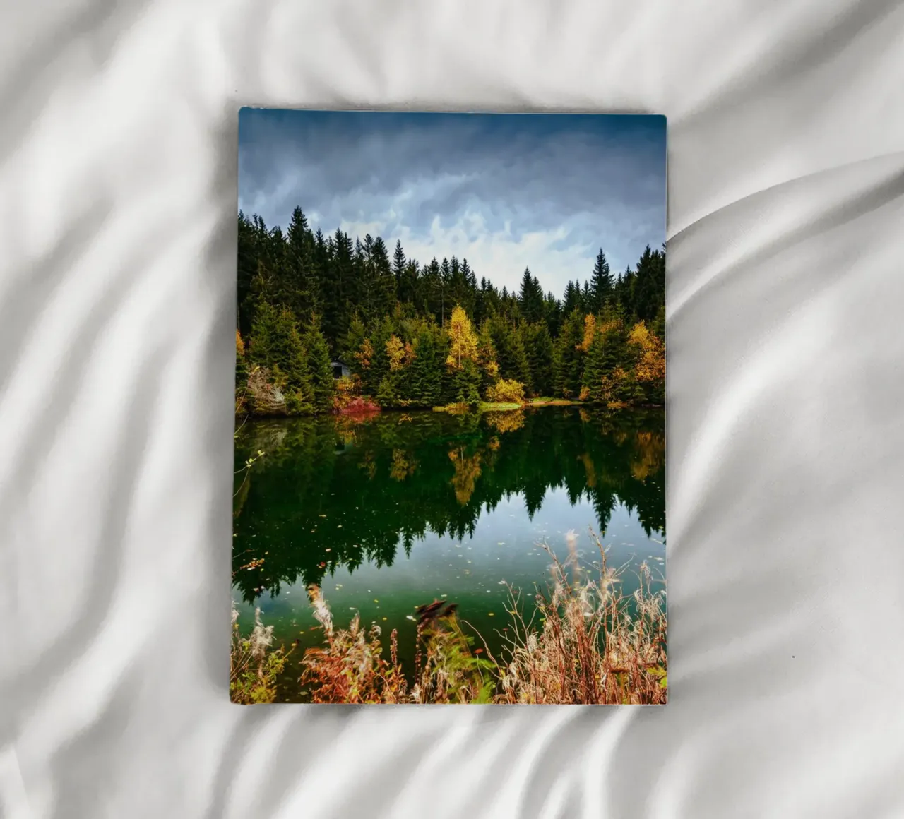 Reflection of the trees in the "Kleiner See" lake in Oberwiesenthal notebook by Marcus Beckert | Fotografie