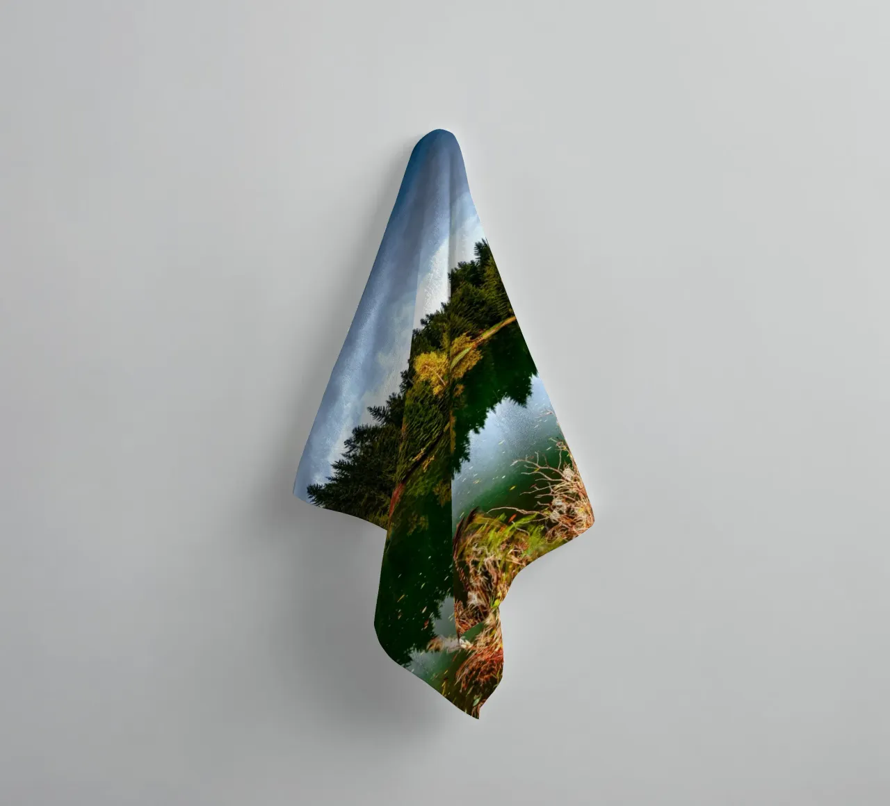 Reflection of the trees in the "Kleiner See" lake in Oberwiesenthal towel by Marcus Beckert | Fotografie