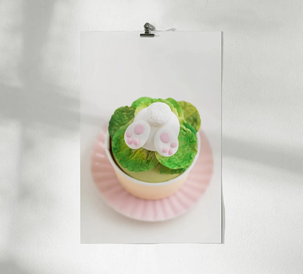 Cupcake con coniglietto pasquale poster da foodphotolove
