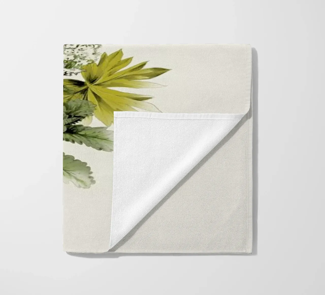 Geranium & Garden mint beach towel by La Scarlatte