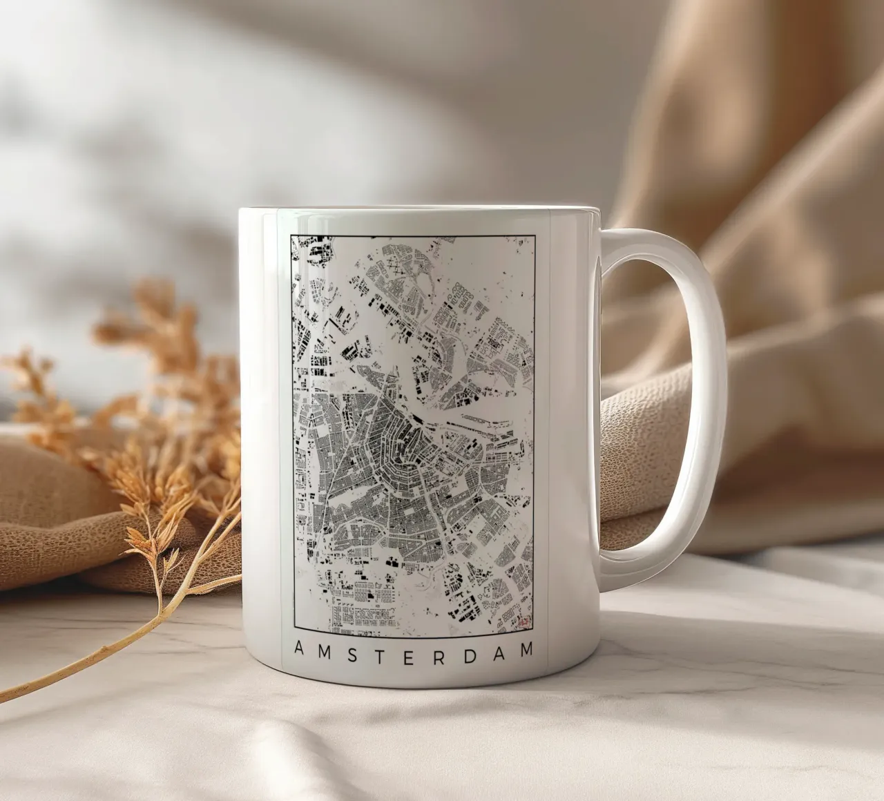 Amsterdam Map Schwarzplan tazza in ceramica da Hubert Roguski