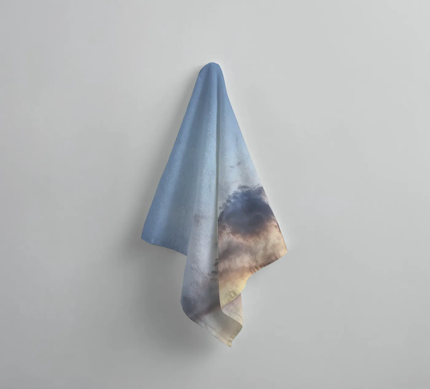 Alpine evening badhanddoek van Nur Mut