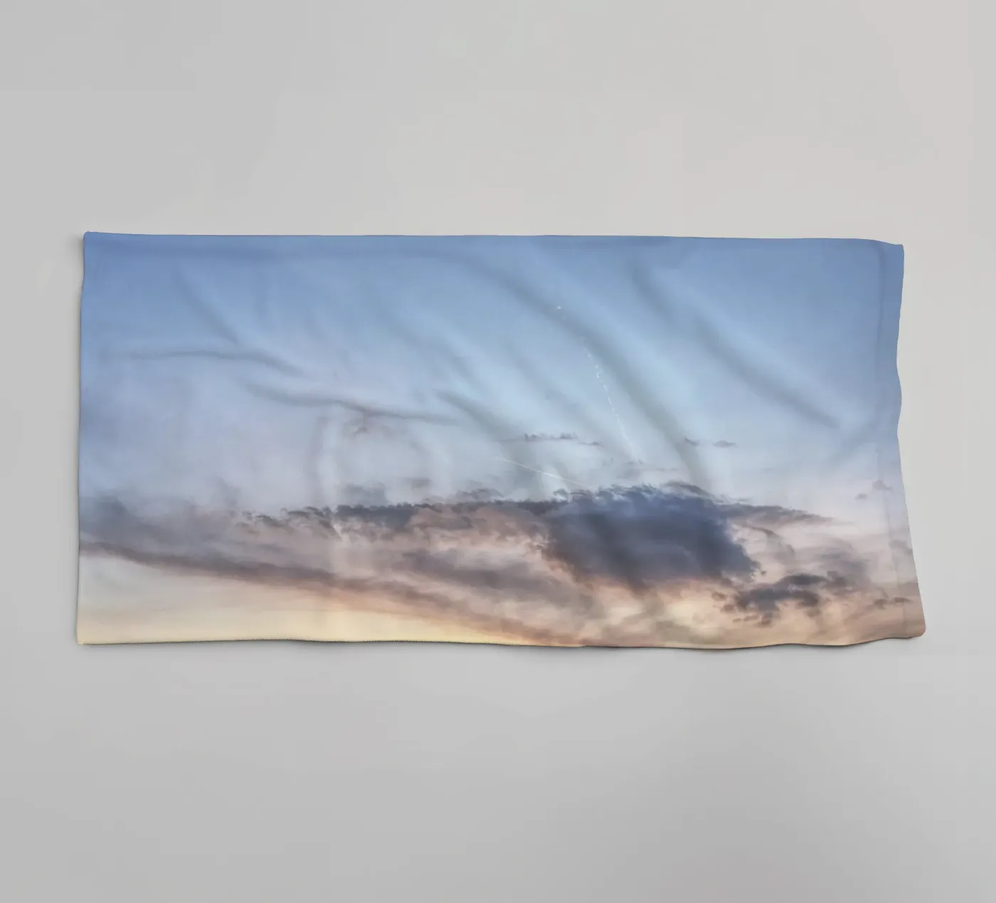 Alpine evening badhanddoek van Nur Mut