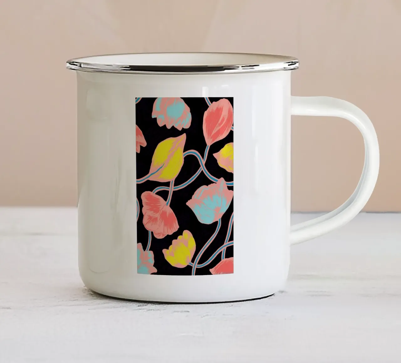 Entwined tazza in smalto da Laura O'Connor