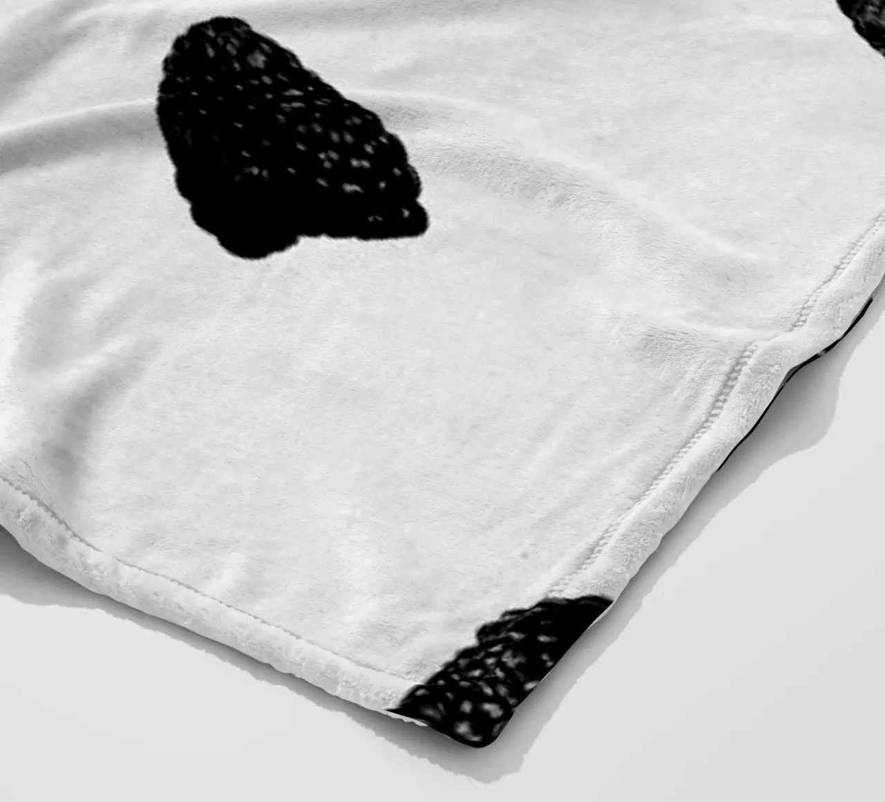 Raspberries coperta in pile da STUDIO LEEMO
