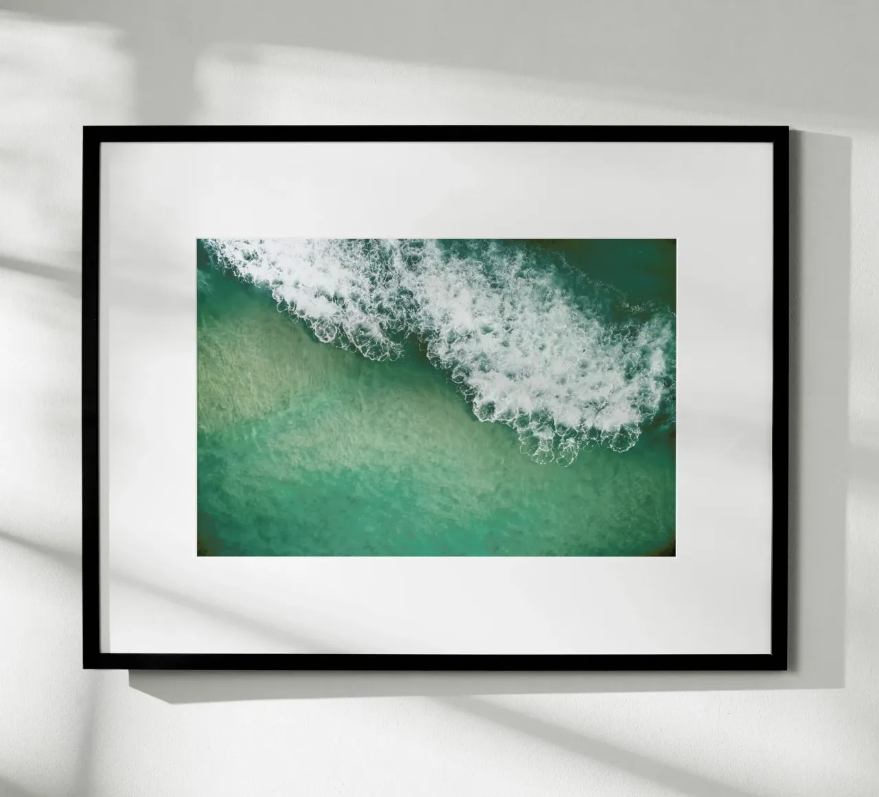 Wavescapes 02 poster con telaio in plastica da Shot By Clint