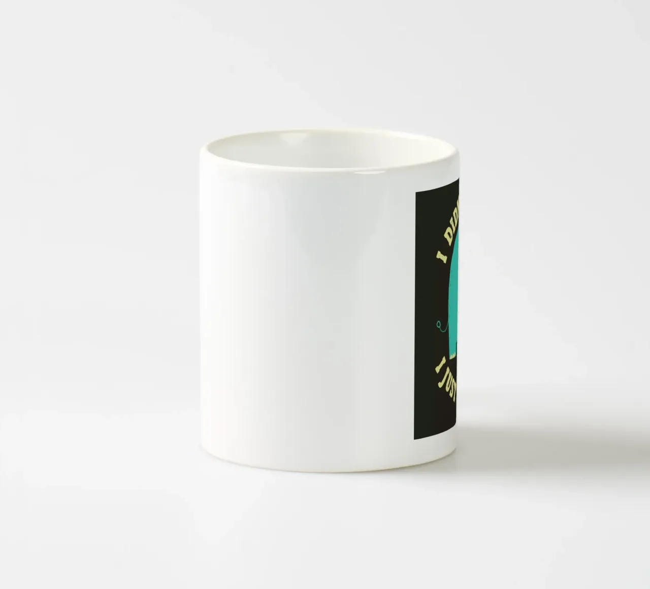 An Elephant Never Cares tazza in ceramica da DinoMike