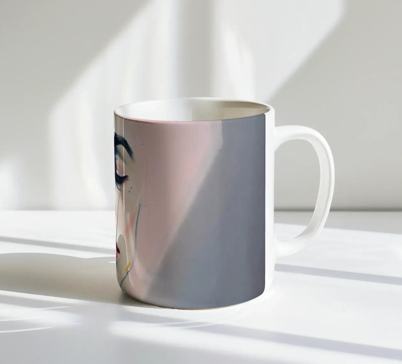 Espressione di emozioni catturate attraverso l'arte tazza in ceramica da DesignDoodle