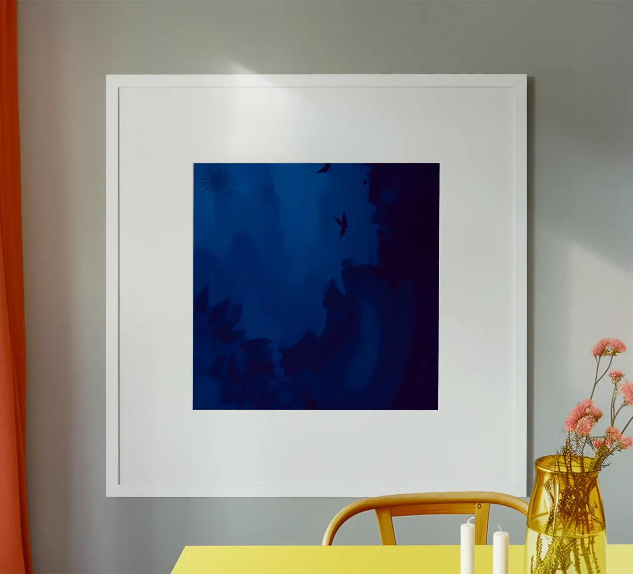 Bella sagoma di uccelli in volo su sfondo blu poster con telaio in legno da DesignDoodle