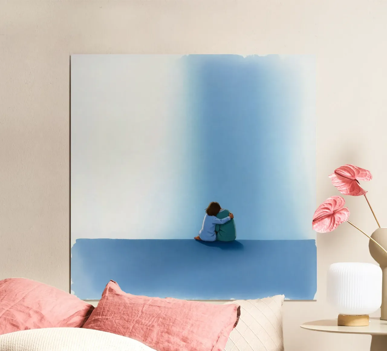 Paar, das auf einer blauen Fläche sitzt und sich sanft umarmt Poster mit Holzrahmen von DesignDoodle
