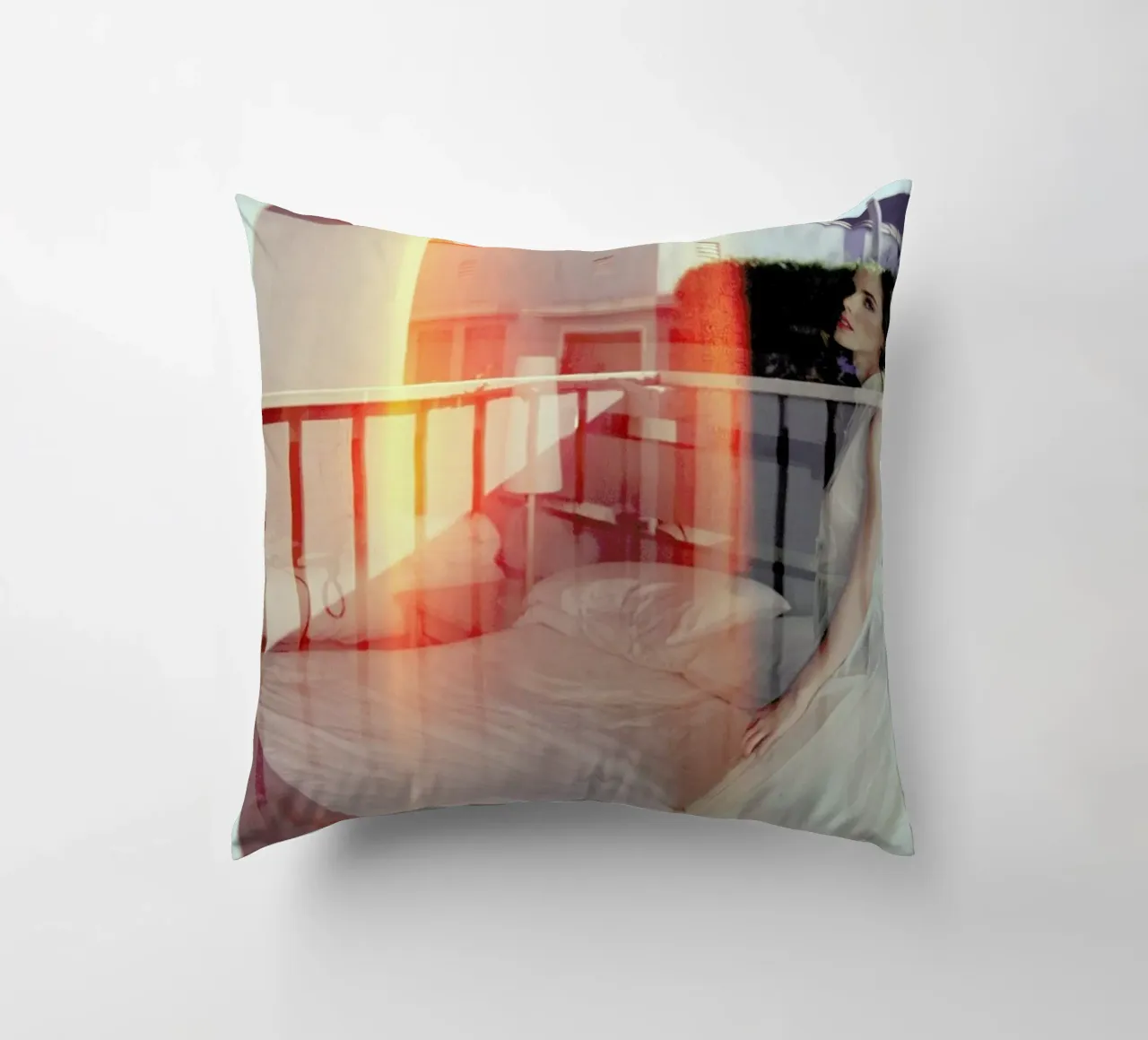 Light leaks cuscino da Aysha Banos
