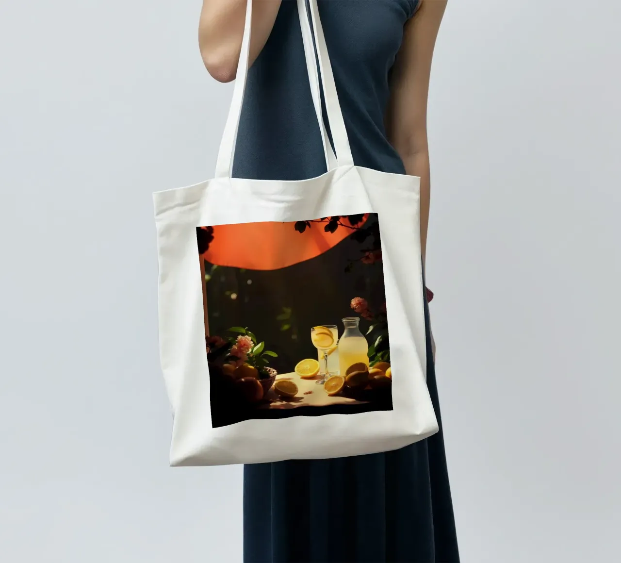 Limonata rinfrescante in un ambiente accogliente con limoni e fiori borsa in juta da DesignDoodle