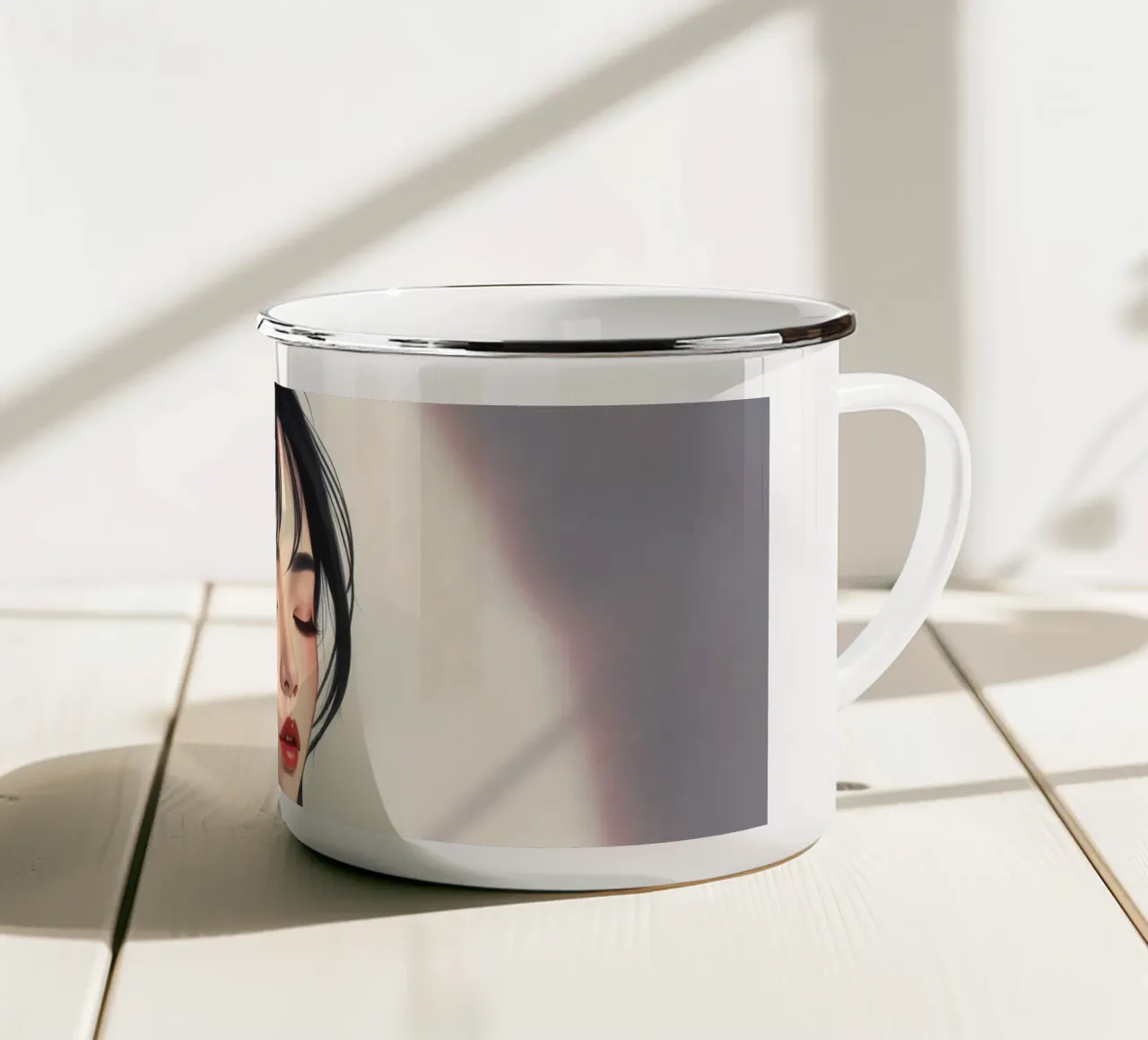 Ritratto di donna con occhi chiusi illuminazione morbida tazza in smalto da DesignDoodle