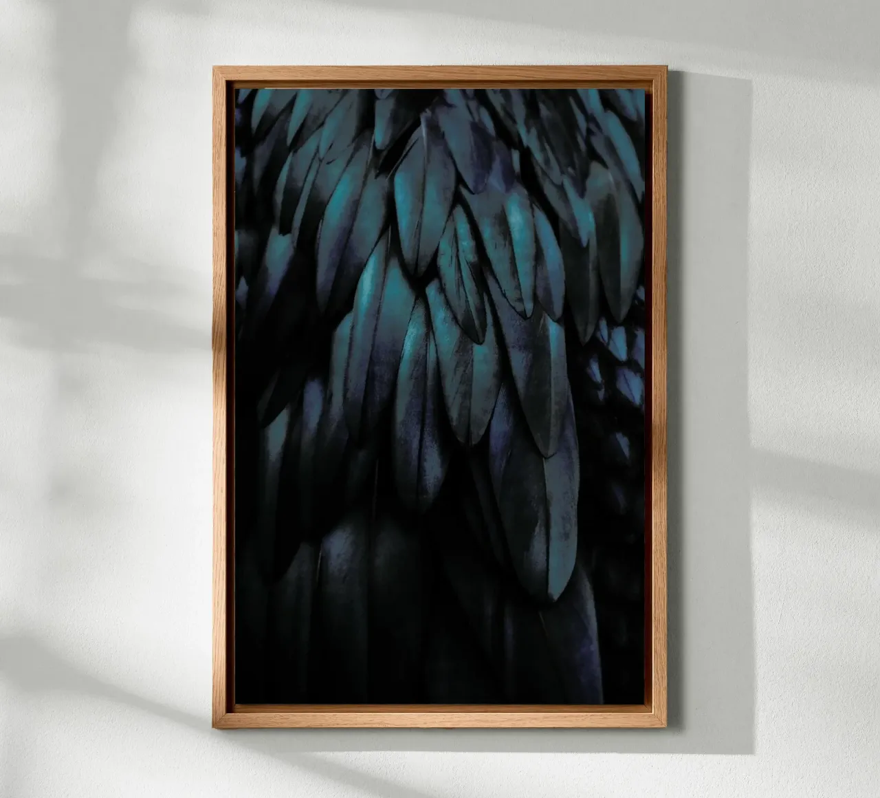 Dark Feathers tela con Cornice a cassetta da Monika Strigel